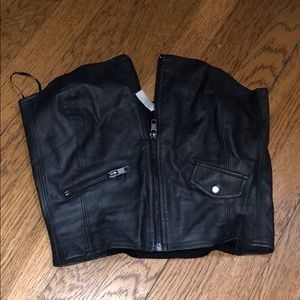 Black small fake leather zipper shell